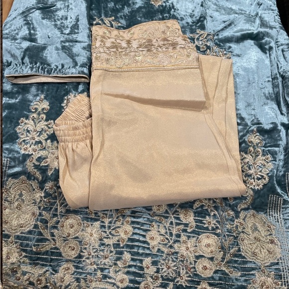 Elegant Velvet Embroidered Dress - Picture 2 of 3